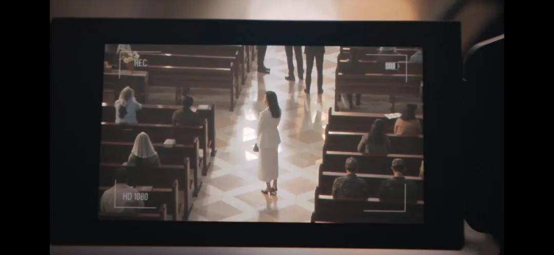 44岁要去“竞选总统”的全智贤,穿衣风格都变了!