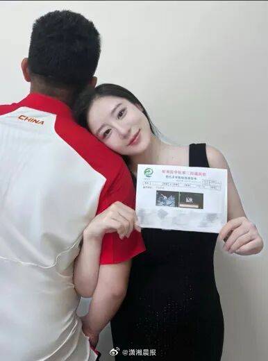 突传消息!她官宣怀孕