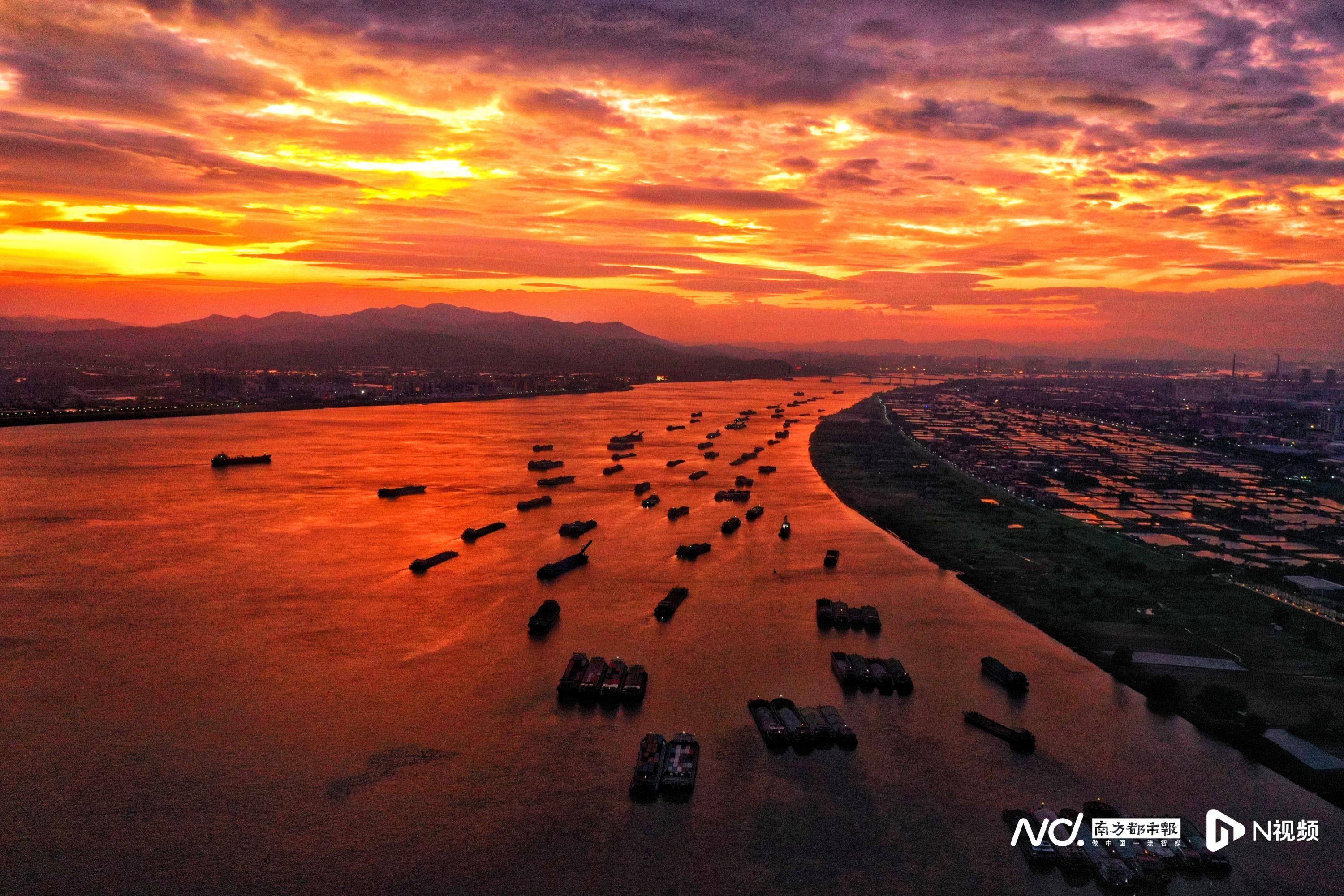 风王“桦加沙”来临前现超美晚霞!广东16城已实行“五停”