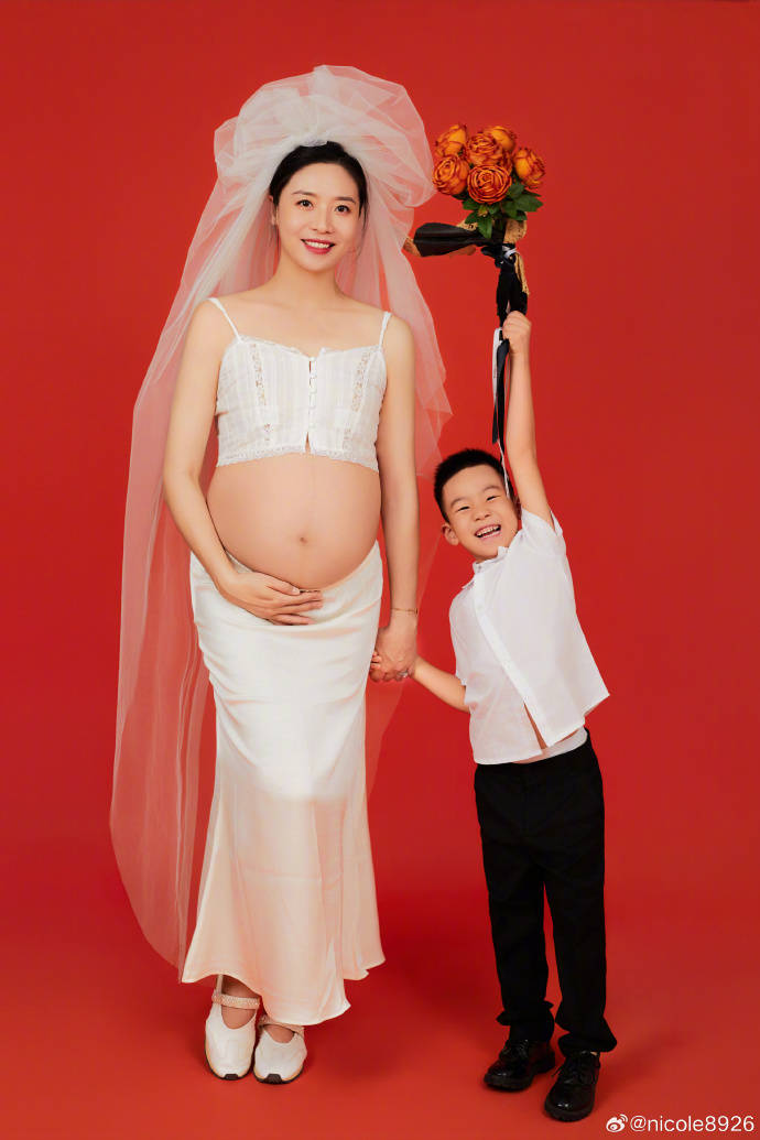 迎来二胎宝宝!前女排奥冠魏秋月晒照:有你们甜蜜翻倍